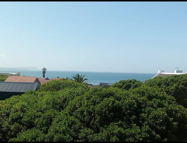 5 BEDROOM HOUSE FOR SALE IN KLEINBAAI